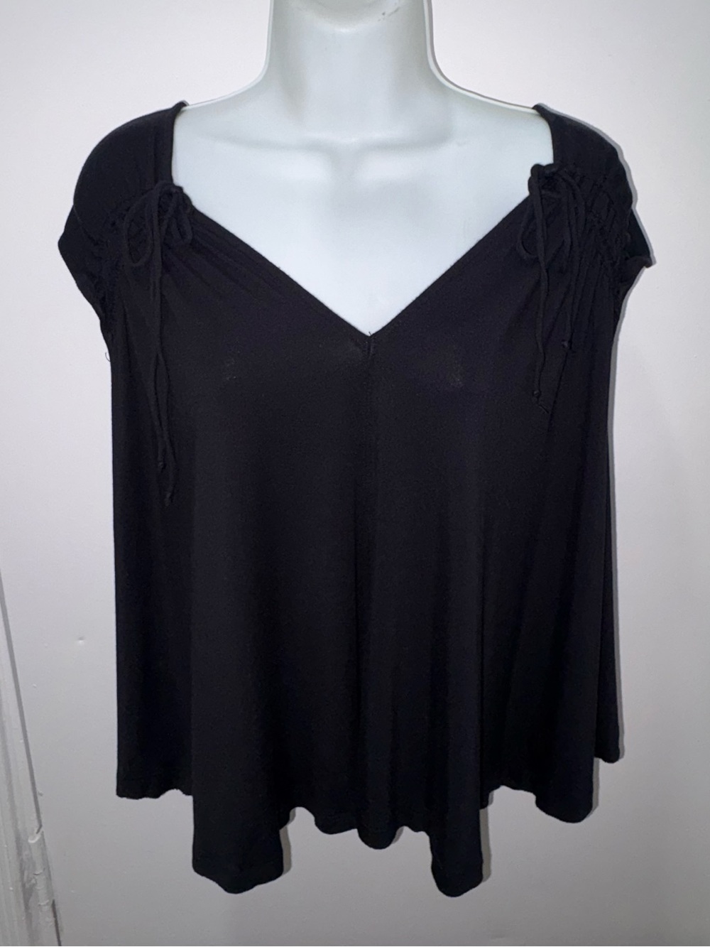 Free People Black V-Neck Women's Top XS